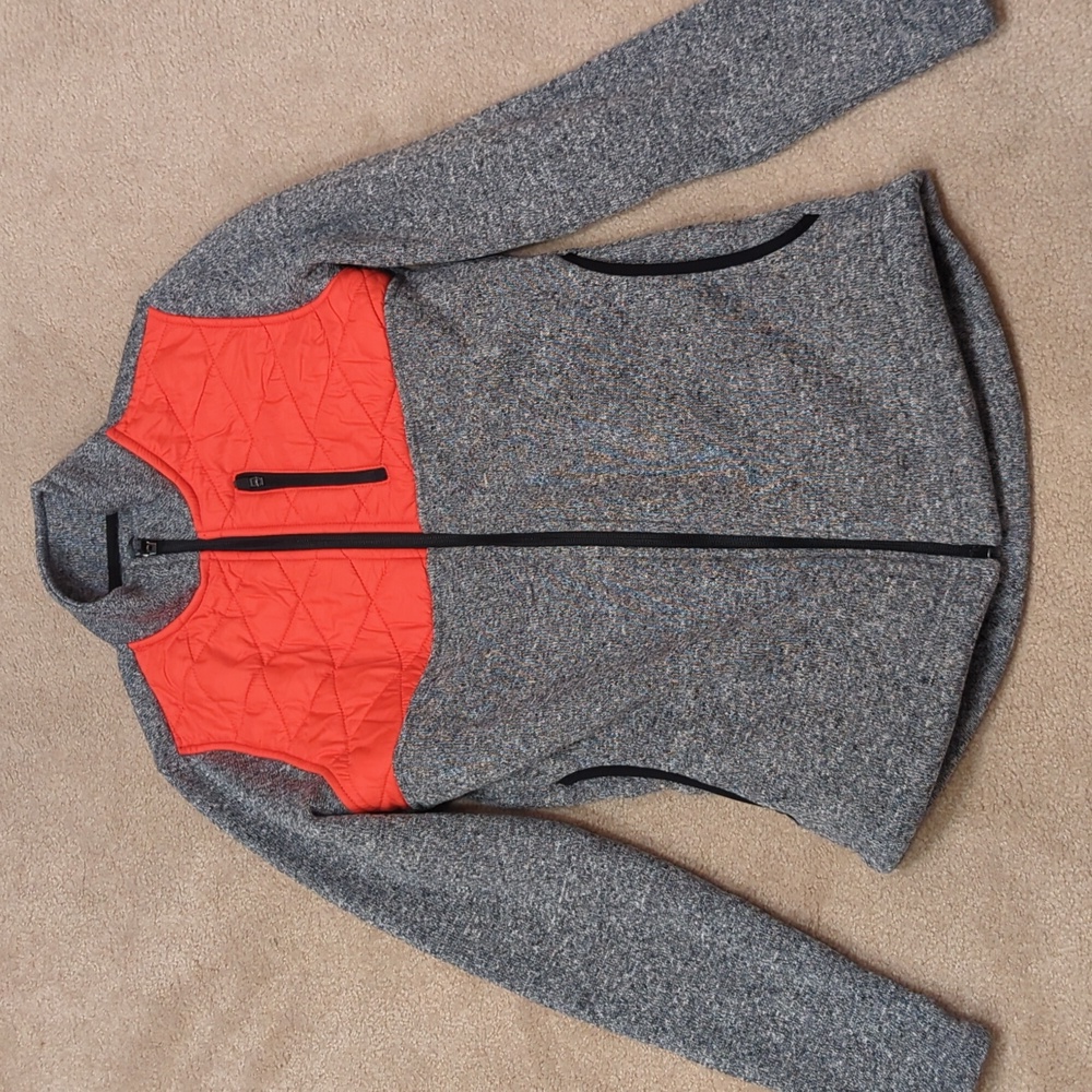 XS ZYIA Quilted Ash Cabin Jacket in Red and Black